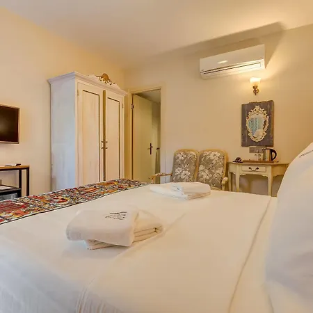 Kore Otel 2*